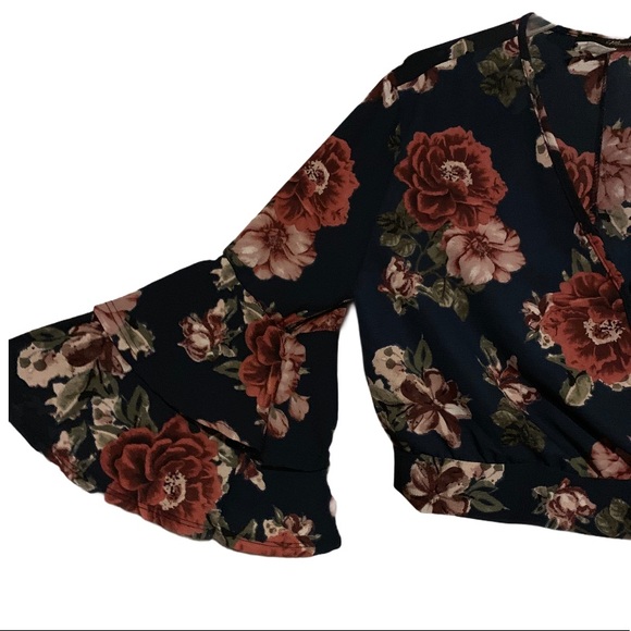 MINETTE Black & Floral Bell Sleeved Blouse! - Picture 3 of 4